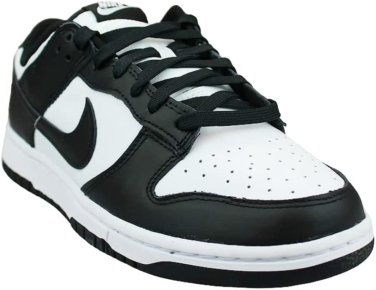 Step up your sneaker game with theese classic and versatile black and white Nike shoes! Perfect for any occasion, grab yours now and make a statement everywhere you go. #Nike #BlackAndWhite #SneakerGameOnPoint 🖤⚪️👟 
Get Them Here - amzn.to/3FqSokS