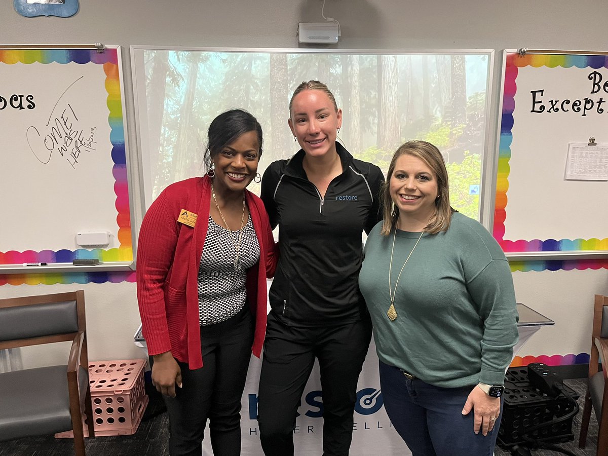 _anniewhite's tweet photo. Thank you SO much to Dr. Chris Plate (Plate Chiropractic), Adrienne Abatie (Elevated Massage + Bodywork), and Nicole (Restore Hyper Wellness), for volunteering your time to help celebrate our amazing staff! @KerrComets #LuckyWeek 🍀 https://t.co/4vuyVhi4ZS