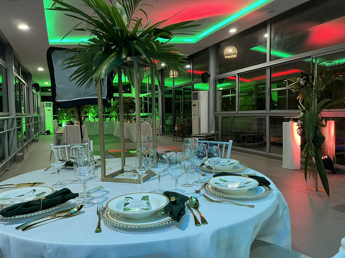 TERAEVENTSCI's tweet photo. A TERA #EVENTS, tout notre #concept repose sur le caractère #privé et #qualitatif de nos #événements.  
Faire le choix de notre salle, c'est s'approprier le nouveau #chic du monde de l'événementiel à #Abidjan, celui du #comité restreint .

Réservations 📱+225 0566221010 https://t.co/TYLCTkMwC2