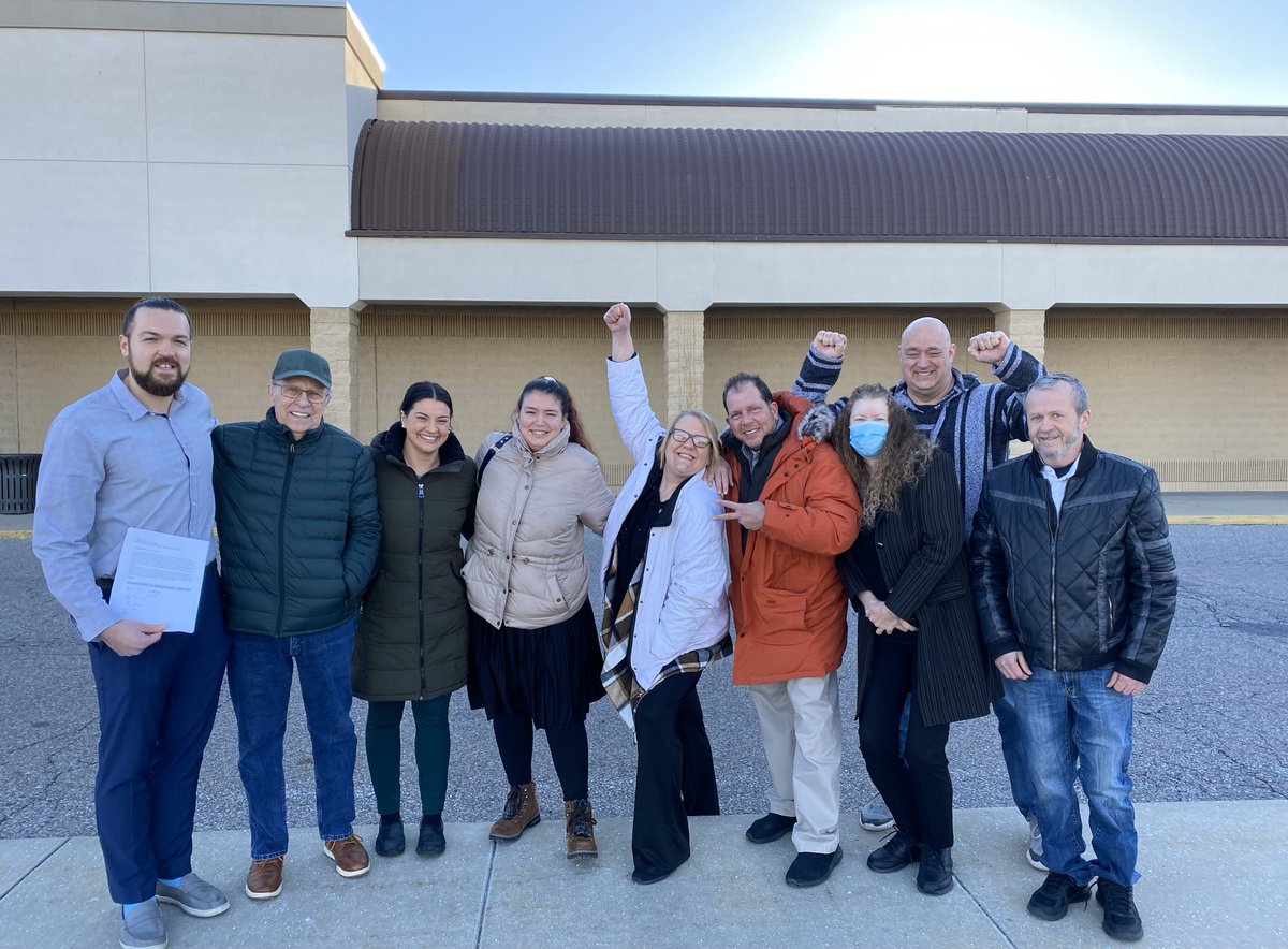 It's been a big day for Bob's Furniture workers! Not only did the Utica store file for their union election, but the N. Dartmouth store WON theirs! 
Given today's news along with the workers in Nesconset's recent filing, we've got a good feeling that this is just the beginning...