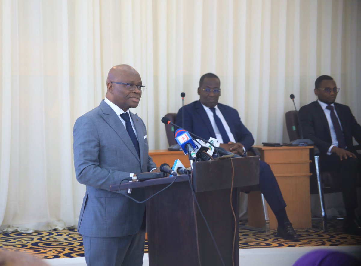 BeninDiplomatie's tweet image. Trois millions cinq cent mille (3. 500. 000) francs CFA, c’est le montant à débourser par chaque pèlerin béninois, pour prendre part au #Hadj, édition 2023 en Arabie Saoudite.