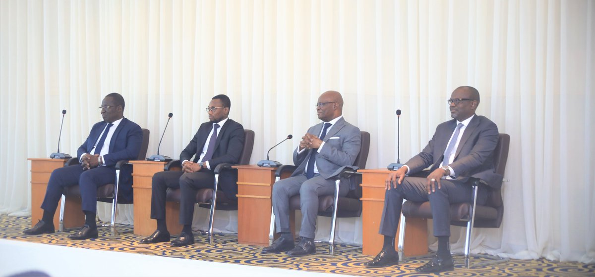 BeninDiplomatie's tweet image. Trois millions cinq cent mille (3. 500. 000) francs CFA, c’est le montant à débourser par chaque pèlerin béninois, pour prendre part au #Hadj, édition 2023 en Arabie Saoudite.