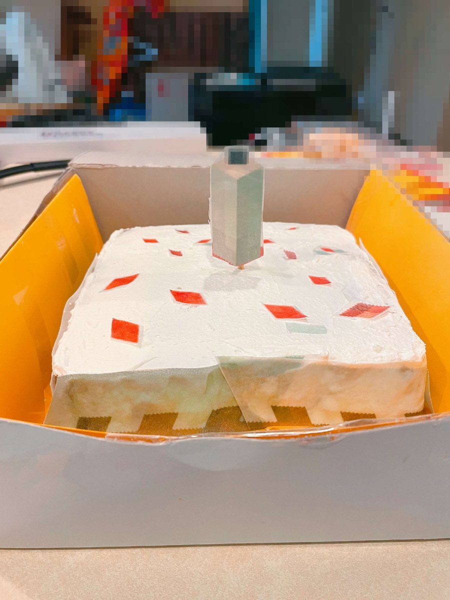 Last month bake !Minecraft cake 🎂 https://t.co/5ji756DdRt