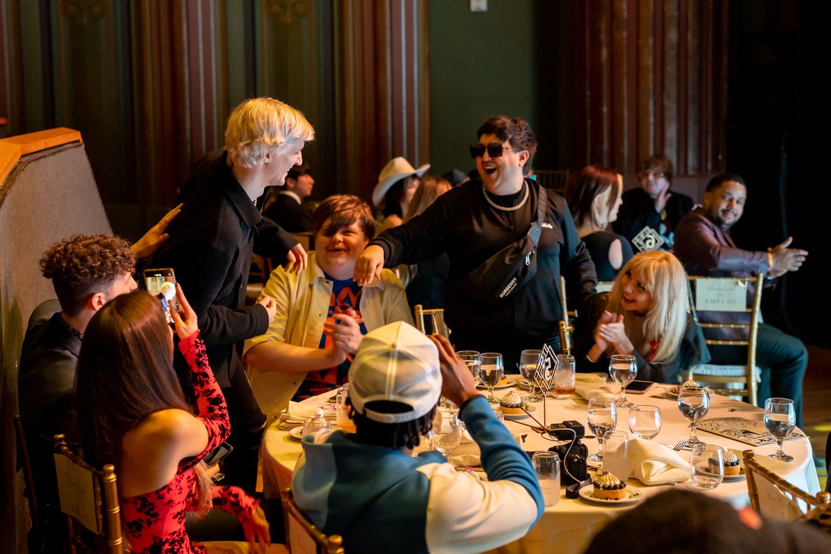 The Streamer Awards on Twitter "The merch store goes down tomorrow