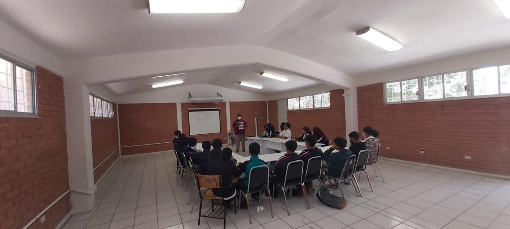 CapaTorreon's tweet photo. Primera sesión Psicoeducativo metafentaminas Esc. Braulio Contreras #CuidaTuSaludMental #ConadicTeEscucha @LineaDe_LaVida 800 911 2000
@ceca_coahuila @CapasCoahuila @CONADICmx @SSalud_mx  @Psiquiatria_SAP @zabicky @Jorgolvera @psiquijada @DraEvalinda https://t.co/B4SibRwTTZ