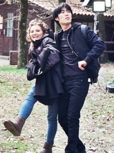 GrohEmily's tweet photo. I’m sure it will be great. Whatever happens though you will always be part of the #Vafam Love you guys I wish you the best for the future you guys deserve it. #SaveVampireAcademy https://t.co/5WMxQiJLnB