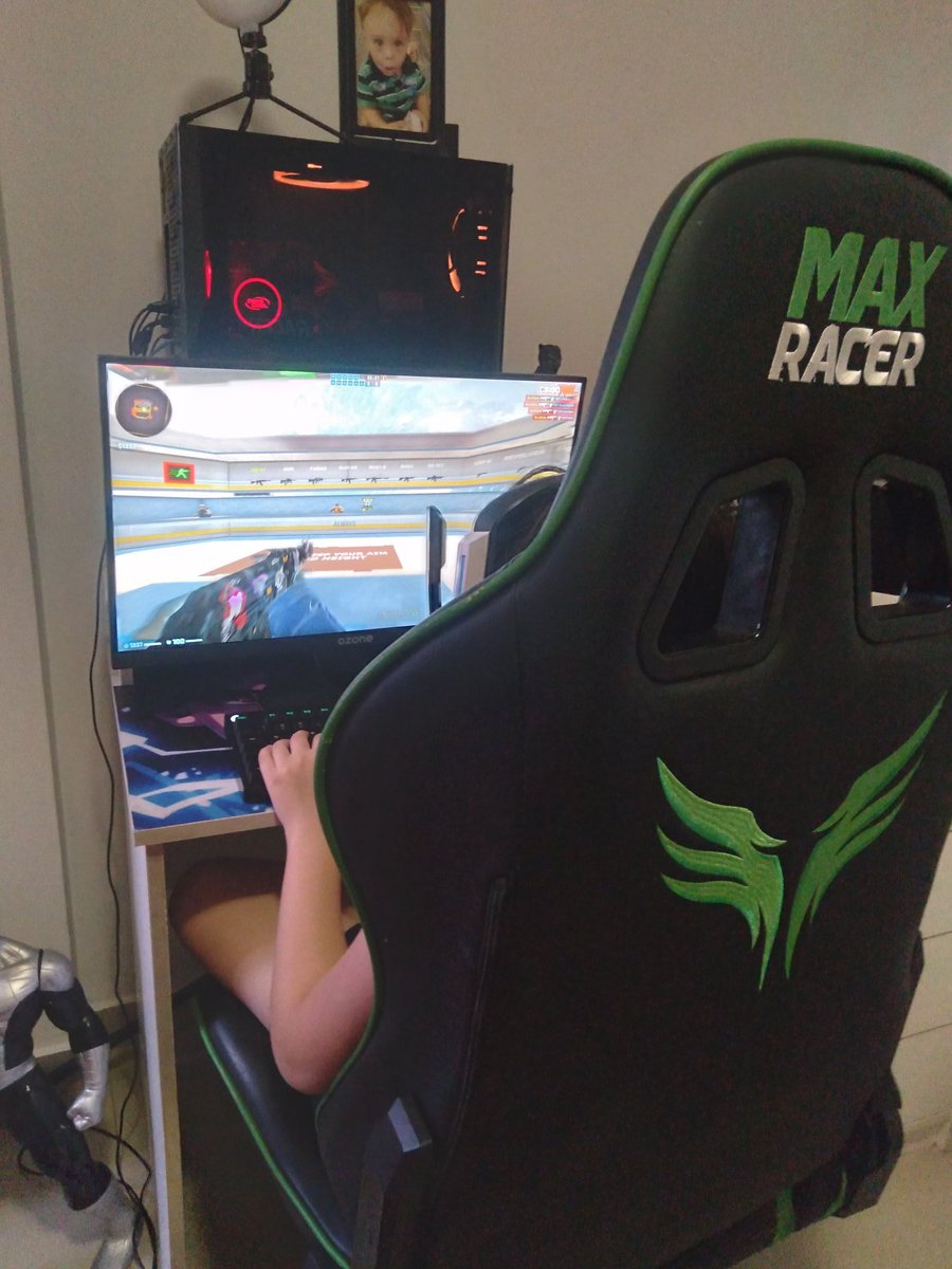 O filho do Rica vem como ???? Segue ele no Twitter, Insta e Twitch pra dar aquela moral <a href="/DaviZZolla/">DaviZZolla</a> 
Novidades em breve!!! Rts e likes apreciados 💚