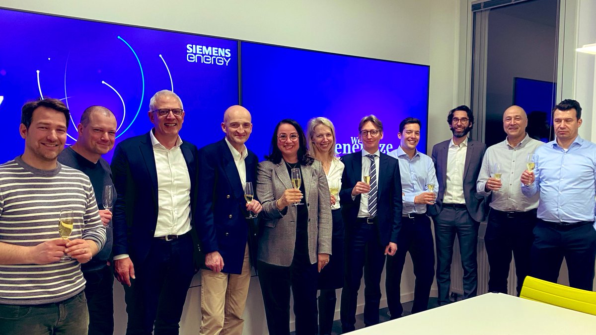 Just announced: successful placement of new shares to refinance our purchase of <a href="/SiemensGamesa/">Siemens Gamesa</a>. The capital increase was almost 4 times covered, thank you to all our investors, including <a href="/BNPParibas/">BNP Paribas Group</a> showing confidence in our strategy to become the leader in the #energytransition.