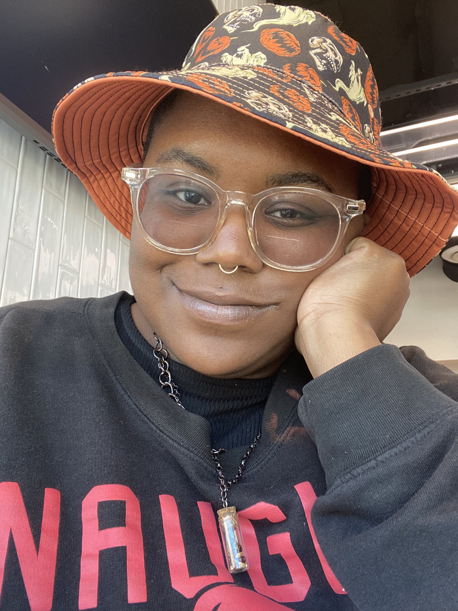 TW Pornstars - Zuri Love🦇XBIZ Miami. Twitter. I’m still alive, promise. Just enjoying myself