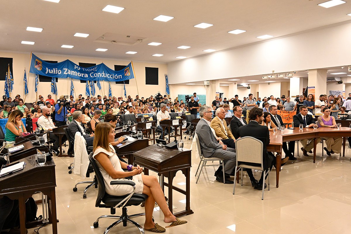 MunicipioTigre's tweet photo. .@ZamoraJulio: "Tenemos que trabajar con lo que le pasa a la gente. Ese es nuestro compromiso como militantes políticos".

<info> https://t.co/SZJ2PeudTq https://t.co/NVf6oA1tdb