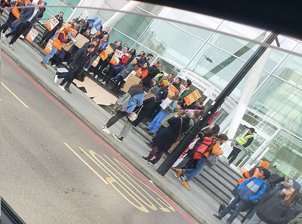 LondonBroker1's tweet photo. Junior doctors on strike outside UCLH, we need to support NHS and that begins with the staff.
#NHSStrikes #NHSCrisis https://t.co/nqnQZGe190