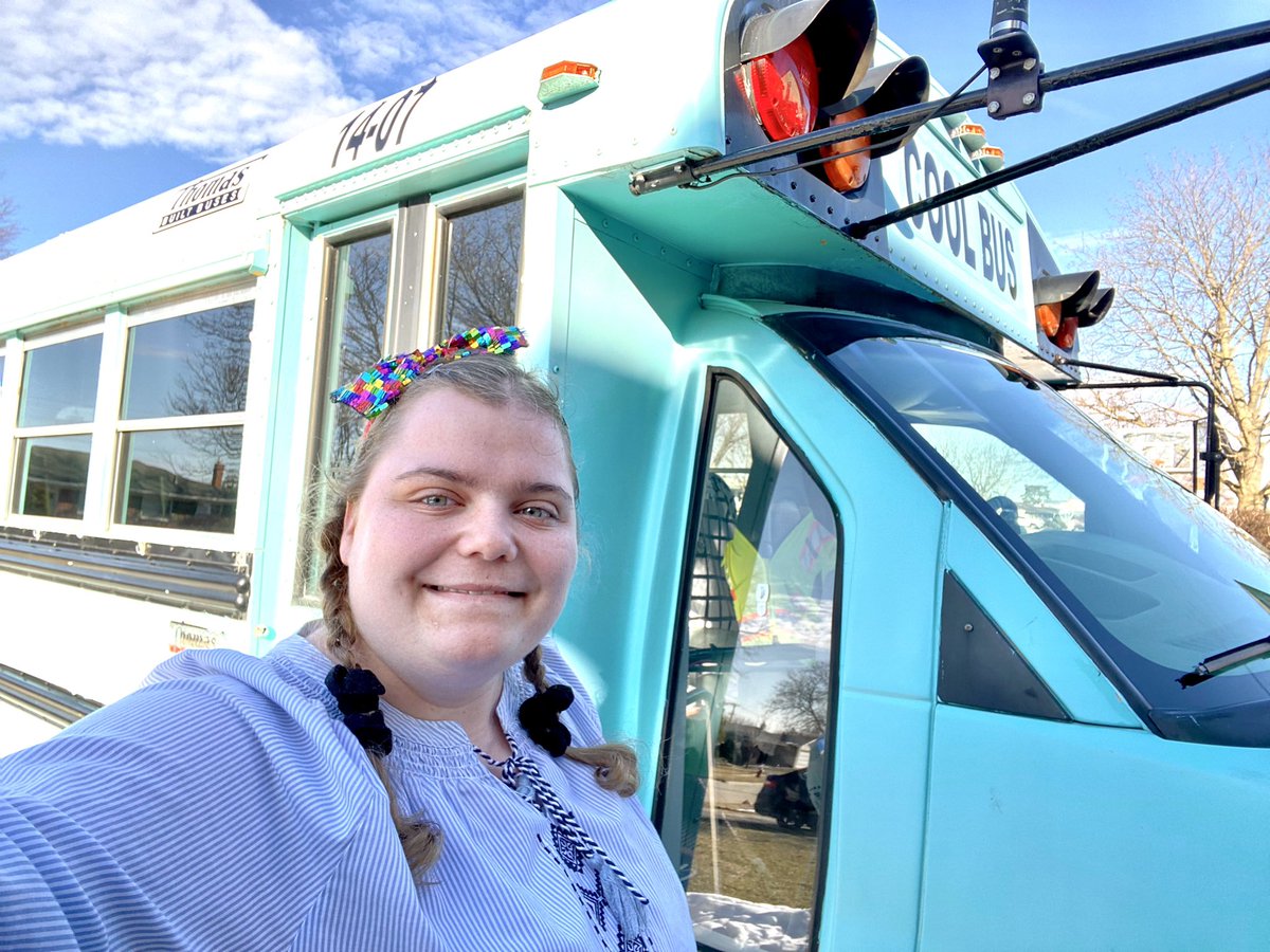 AshleyDeMoss6's tweet image. Chilling in my limo! #SchoolBus #SchoolBusDriverLife #ThomasBuiltBuses #SchoolBusDriver #ThomasMinoTour