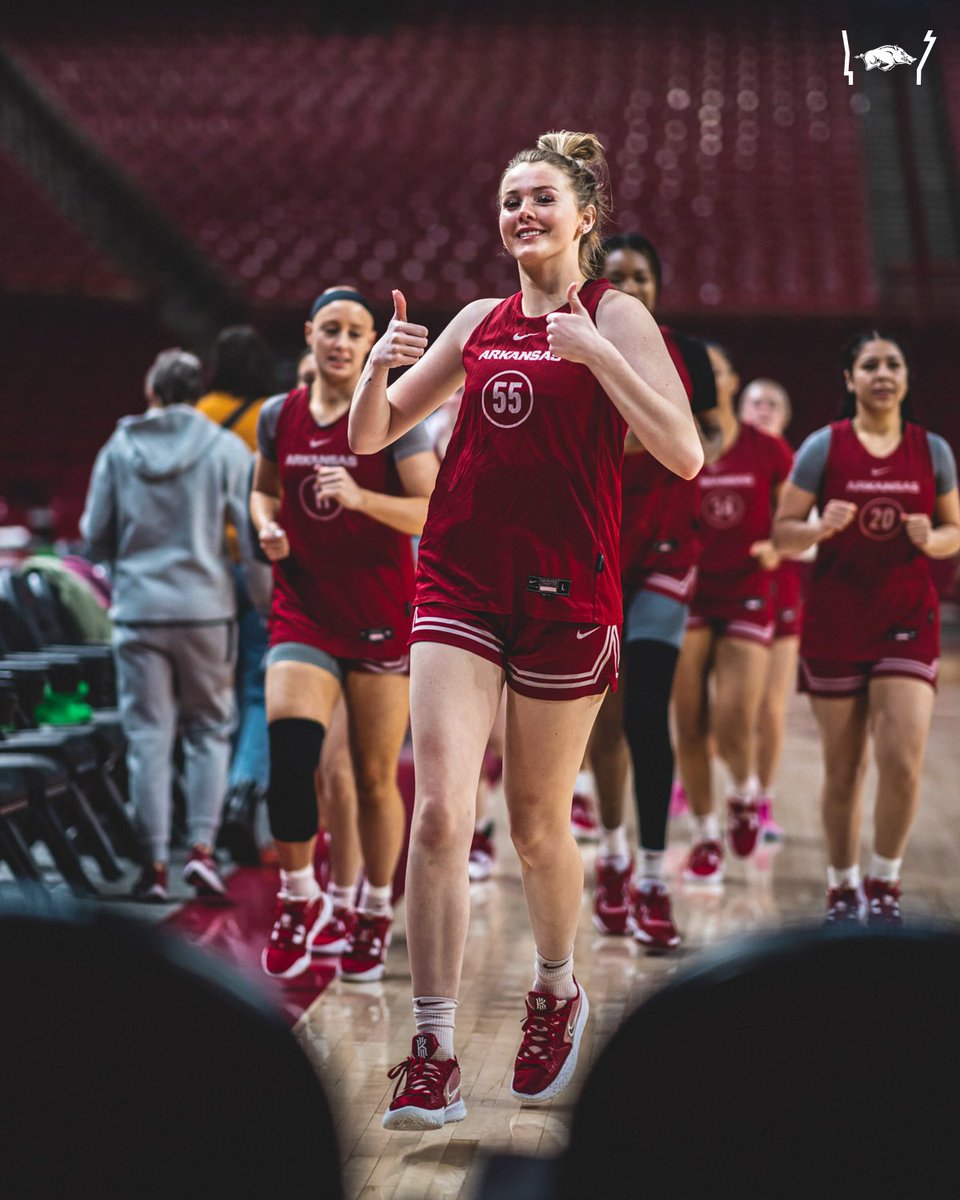 RazorbackWBB's tweet photo. Back in Bud 🤗

Get your WNIT tickets -->> https://t.co/ukIAZqtQke https://t.co/bOLOMIojrY