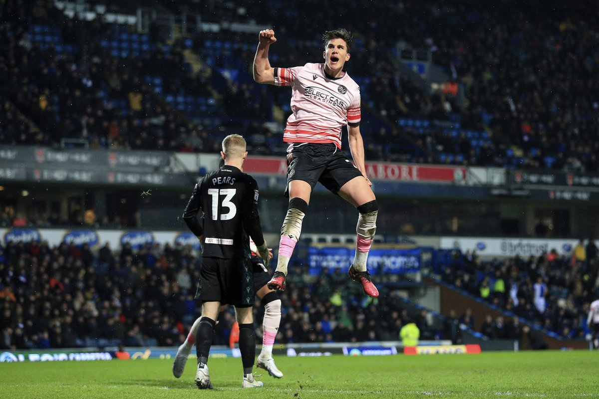 ReadingFC's tweet image. Take a bow Cesare!

Some strike! 💥

#BLAREA