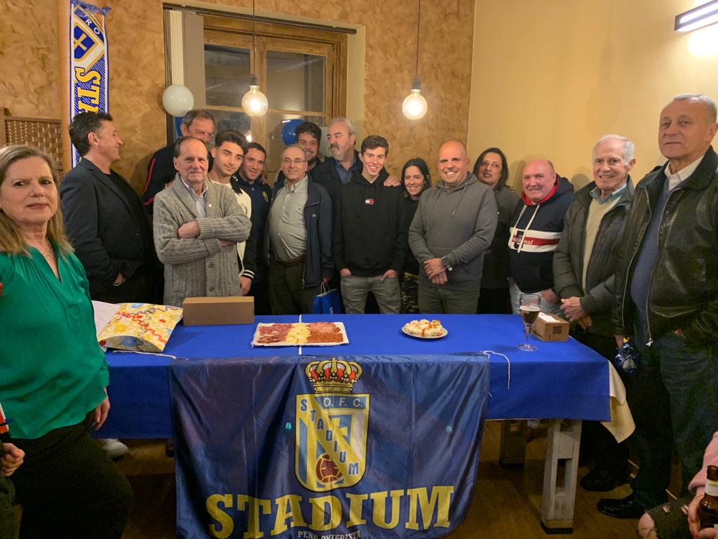 APARO_ROCF's tweet photo. Hoy celebramos el IV Aniversario de la Peña @o_stadium 
¡Enhorabuena!👏🏻💙 https://t.co/epNgartx4X