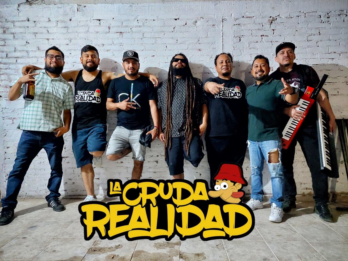 CrudaRealidadTr's tweet photo. La vida con cumbia es mejor 🔥🪗

#CumbiaVilleraMexicana 🇲🇽 https://t.co/v3HZj7ESf7