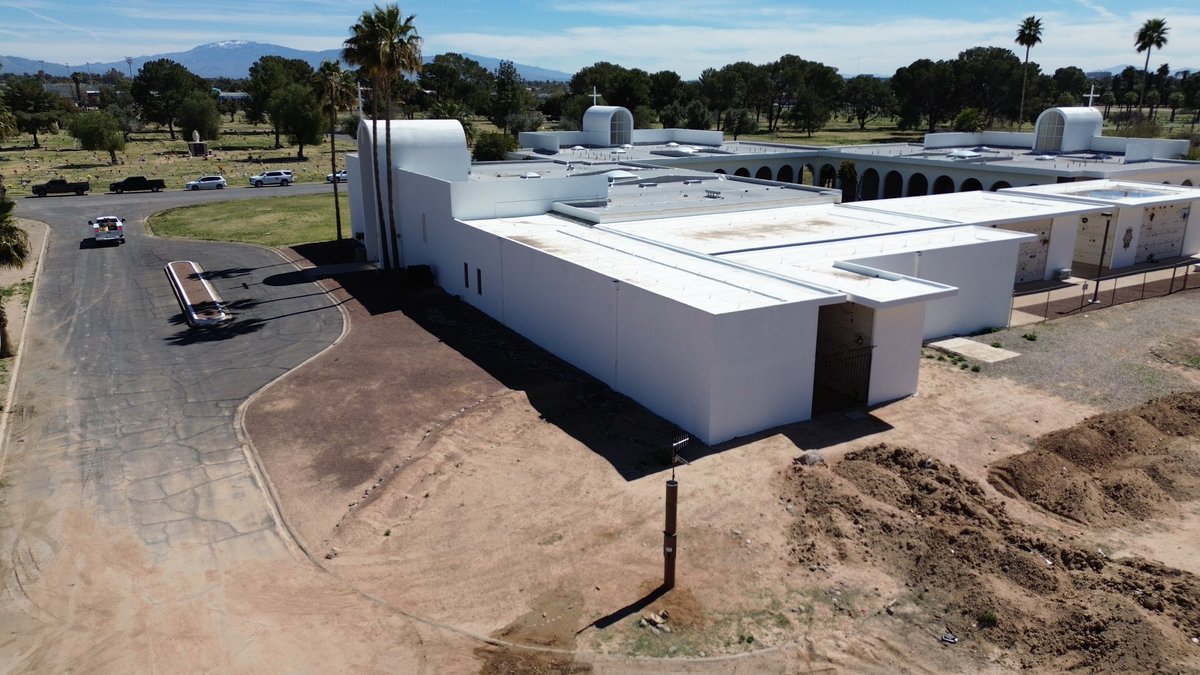 HAS_UArizona's tweet photo. The Tom Meixner memorial ALERT Station is installed at Holy Hope Cemetery, 3555 N Oracle Road, sponsored by the Pima County Regional Flood Control District (thanks go out to our colleagues there). 

The rain gauge is operational and viewable at: https://t.co/IPRMT0eBit https://t.co/UddtD8XCOZ