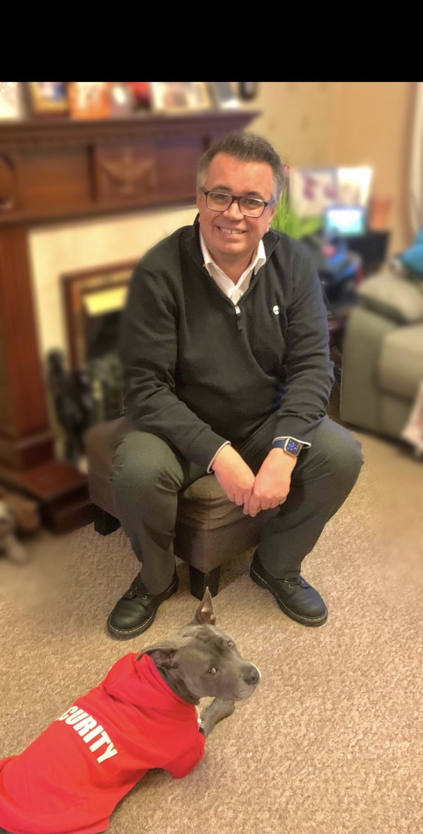 IsaMary2021's tweet image. We are back in Cardiff. Uncle Dan has given me a hoody for my birthday. I love it, it’s so warm, and I feel very important!! ❤️❤️❤️ #IsaMary #SecurityDog #proud #birthdaygift #dog   #dontmesswithIsaMary       @coakled