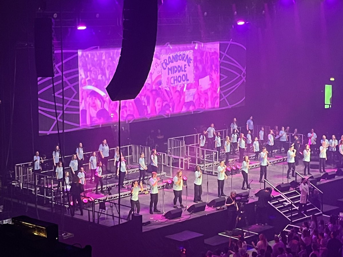 TimGough8's tweet photo. @CranborneMiddle #voiceinamillion hello Wembley! https://t.co/pyacBYFeCr