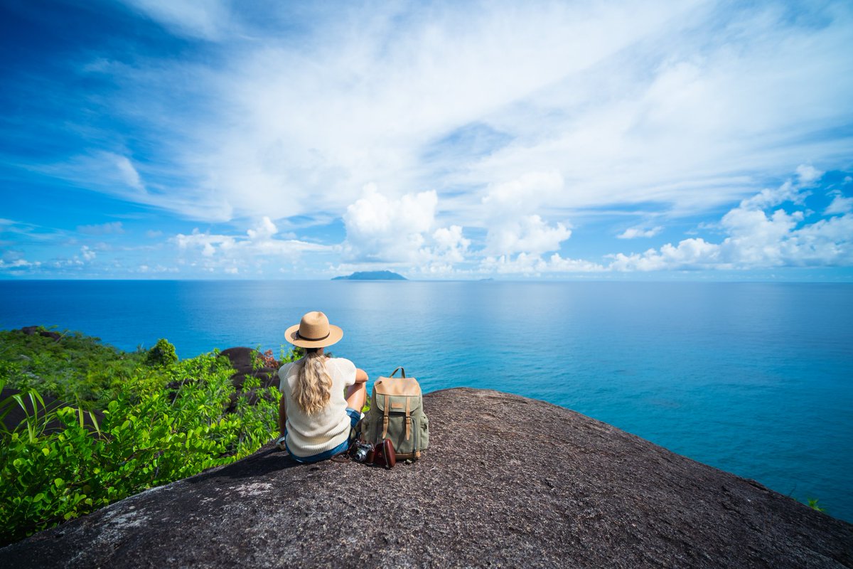 NomadsViajes's tweet photo. Mahe es la isla más grande de Seychelles 🇸🇨
Alberga la capital y a casi el 90% de la población total del país 🧵

#NomadsViajes #Wanderlust #Viajar #Seychelles #Mahe #DatosPrácticos https://t.co/9LoGuLMMdA