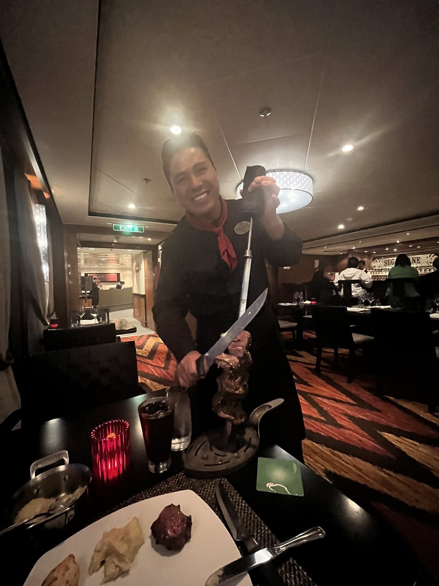 holstervegas's tweet image. Looked forward to tonight since breakfast #moderno #nclstar @CruiseNorwegian ❤️