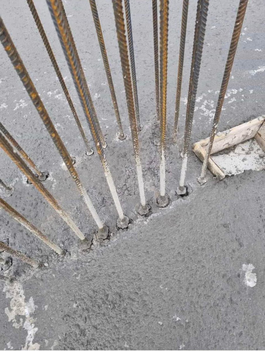 Gaziantep’den bir arkadaşım gondermiş.Kendisi İnsaat muhendisi. Artçılar devam ederken beton dökülmemeli. Sonuç aşağıda! Fotoğraf Nurdağı’dan gelmiştir…