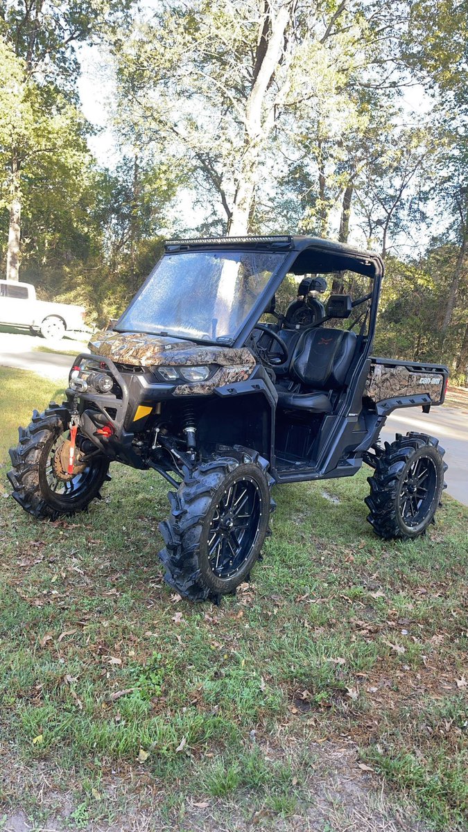 __lane549__'s tweet photo. Somebody bring me a buyer or somebody come grab it. Wanting payoff for it dm me for for details. 184 miles and 42 hours still a brand new buggy. Please retweet for me https://t.co/Ng2vbSqHF9