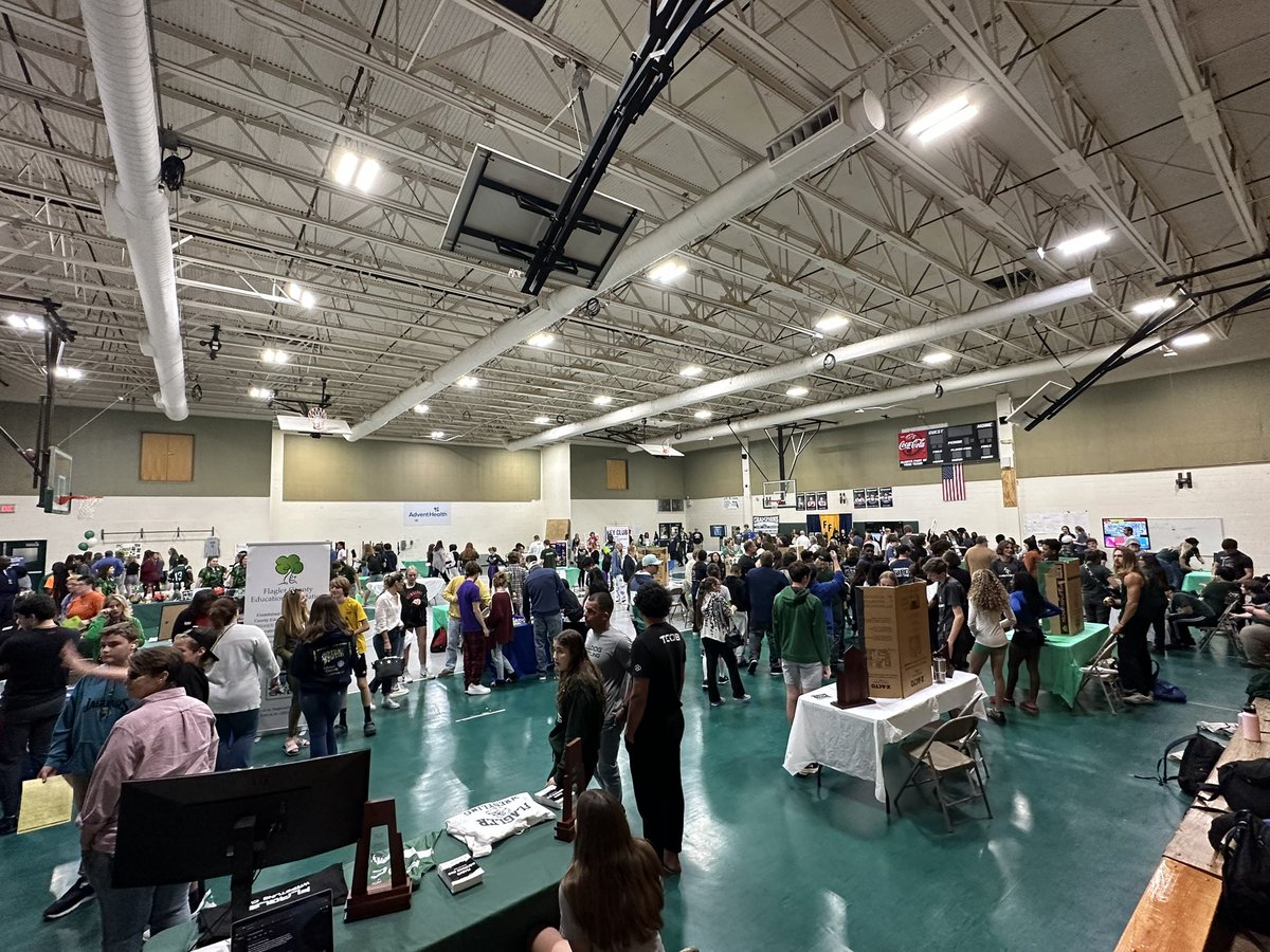 FPCHS's tweet photo. Great turn out for the FPC Showcase! #WhyFPC #SetTheStandard @FlaglerSchools https://t.co/sYeGgjpedE