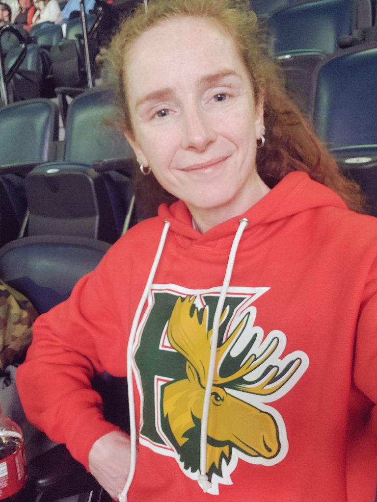 ohmandyblog's tweet photo. #GoMooseGo
Let's Go Mooseheads 👏🏿👏🏿   👏🏿👏🏿👏🏿 https://t.co/RSaukqq2Oi