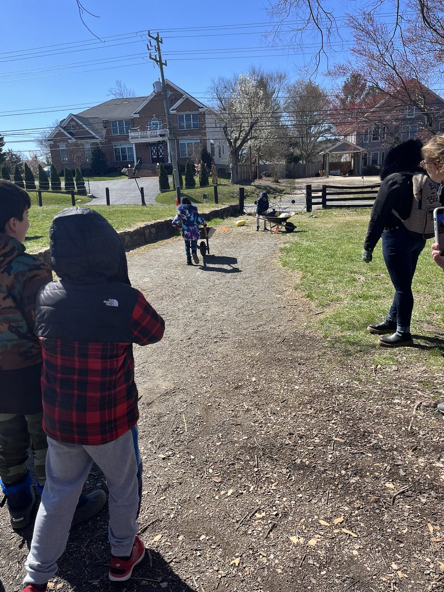 MsLenowicz3rd's tweet image. Trying out the different simple machines!