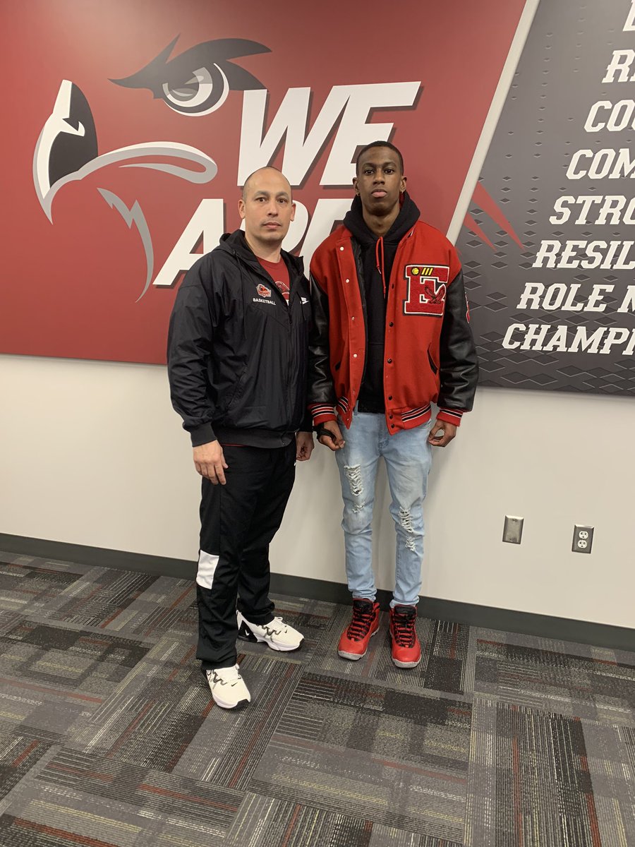 weluvad_'s tweet photo. After a great conversation with @IUN_MensBBall Coaching Staff, I am blessed to receive an offer from Indiana University Northwest⚪️🔴!! Go RedHawks!! https://t.co/HKkfbITMRQ
