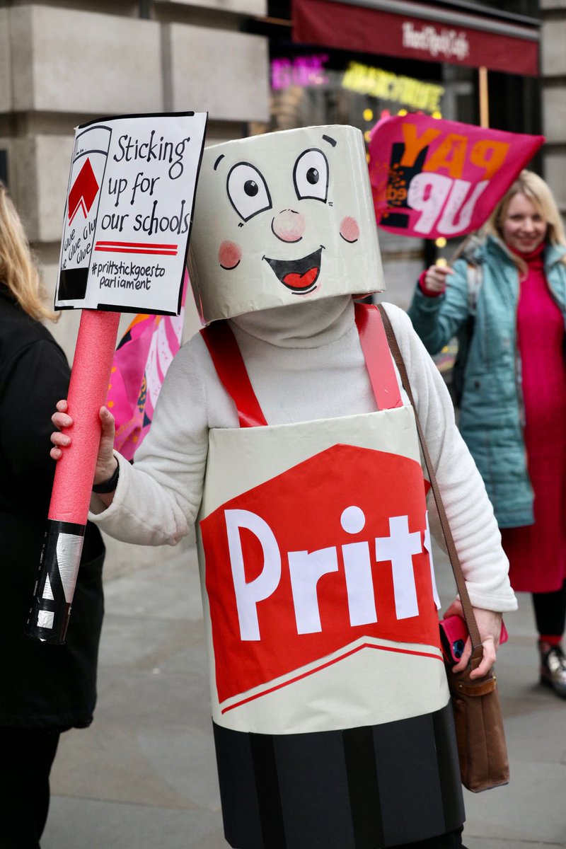 Well this is something <a href="/GillianKeegan/">Gillian Keegan</a> #SaveOurSchools