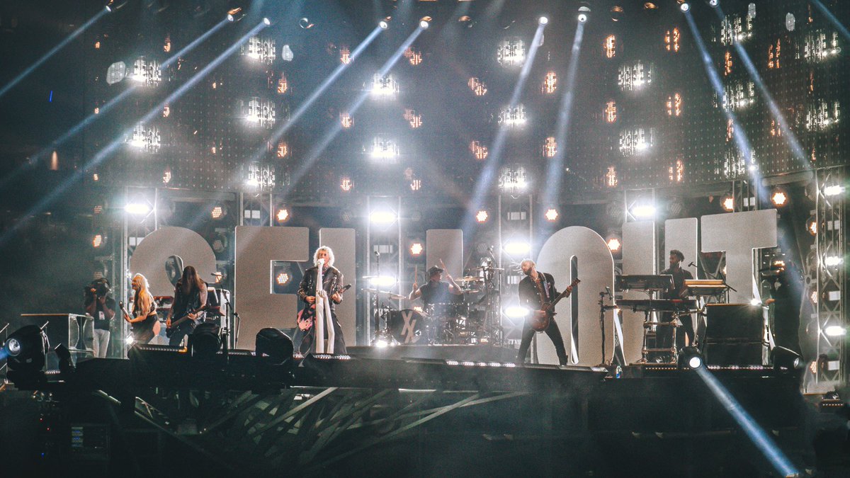 CleanCapMedia's tweet image. Clean Capture Magazine was on hand for the spectacular Houston Rodeo performance by @machinegunkelly last night! Check out the review and more photos from the show on our website. 

📝📸: Kylie Green

#photo #music #mgk #musicmagazine #musicphotography #concert #mgkconcert