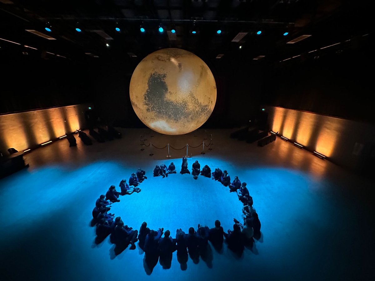 PresentDayPolly's tweet photo. Today was the final Drama/Art Workshop morning of our season inOrbit of the magnificent artwork by Luke Jerram: #MARS
Thanks to the hard working School communities & #PTFAS who make this happen for their students. #community
Pictured: Burgh-Le-Marsh Primary
© Byford.John https://t.co/t1AeEuMVfS
