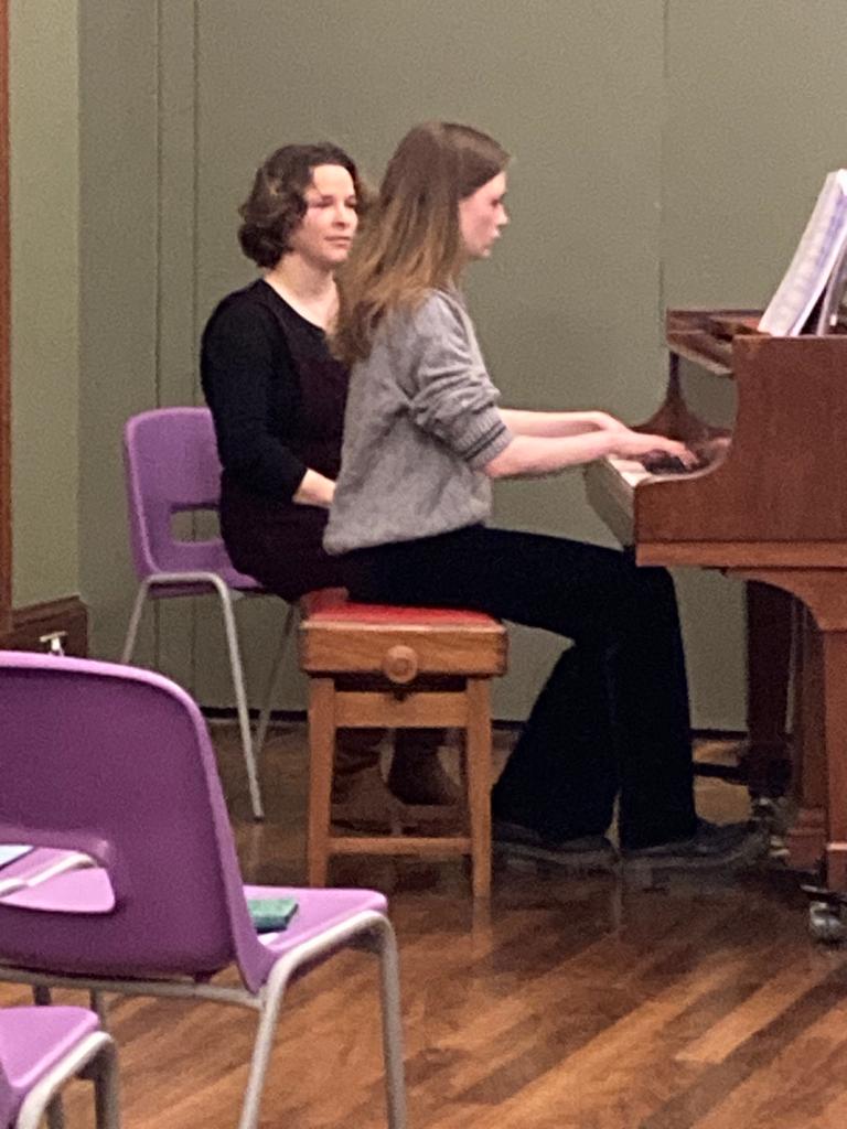 GstounMusic's tweet photo. Fantastic performing from all our GCSE and A-Level pupils for their final solo recitals this evening. Expressive, musical playing and only a few wee nerves! Well done everyone!
#music #schoolmusic #gcse #alevel #recital #Concert #instrumentallessons https://t.co/YJSgnVV5Sw