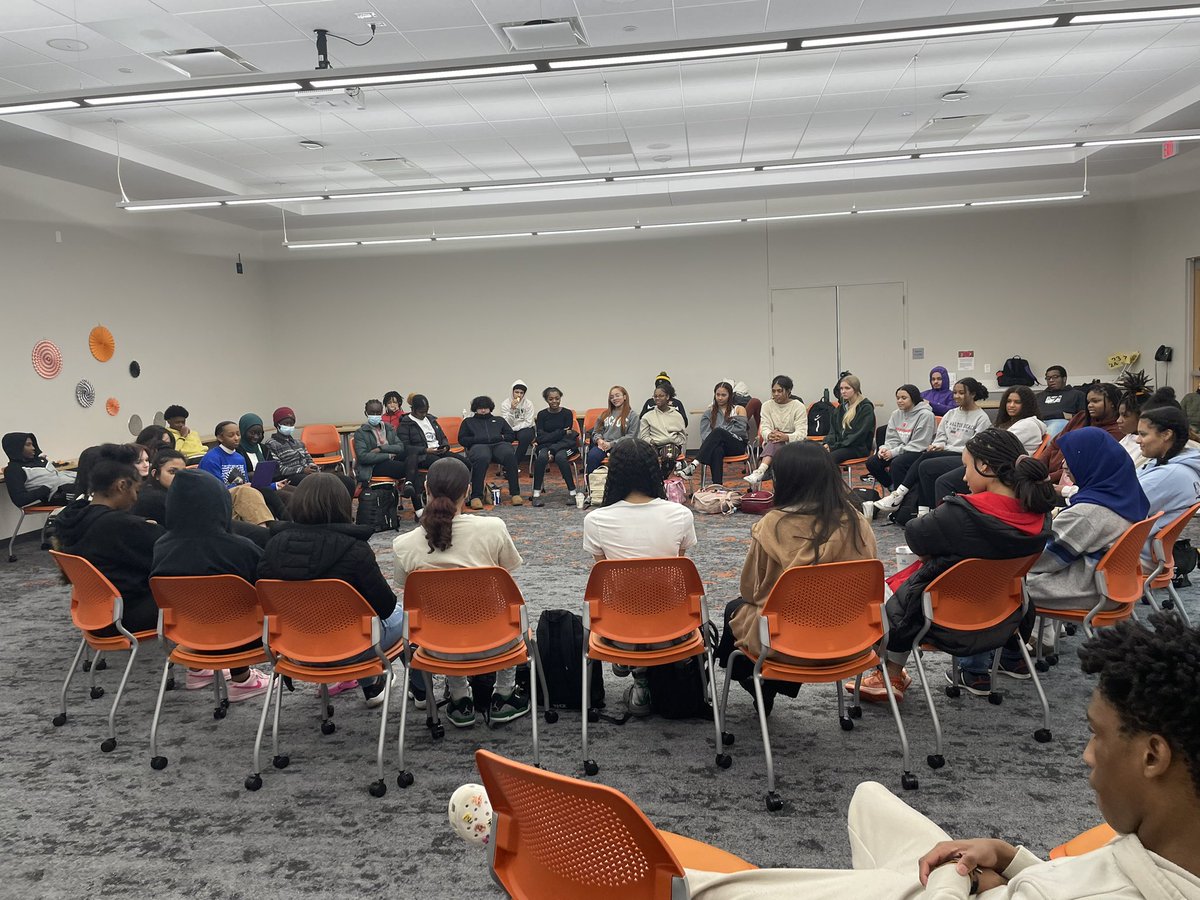 BSUatVAHS's tweet photo. Our meeting today was a fishbowl discussion about the challenges women, specifically Black women, face in our school, community &amp; society. Thank you to the young people who were so brave to speak, raise awareness &amp; make change in our school community. #WomensHistoryMonth https://t.co/57OVq1R5z9