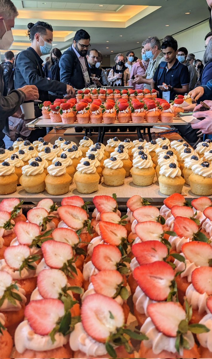 marsninja's tweet image. #LPSC2023 snack game is strong this year 🧁☕🧁☕🧁