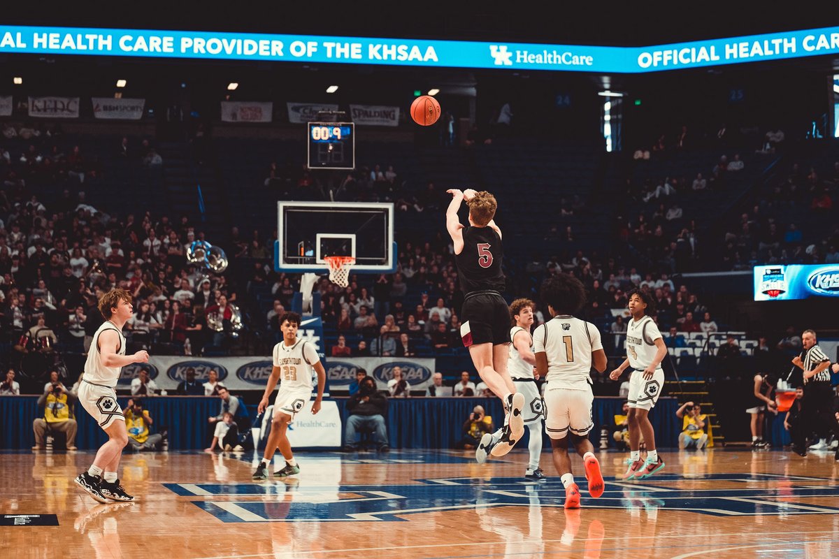 Day 1 of the <a href="/KHSAA/">KHSAA Main</a> Boys Sweet Sixteen Tournament has already been a nail-biter! Congrats to Woodford County and Elizabethtown for advancing to the Quarterfinals!

📸: <a href="/loganIII/">Couch Creative</a>