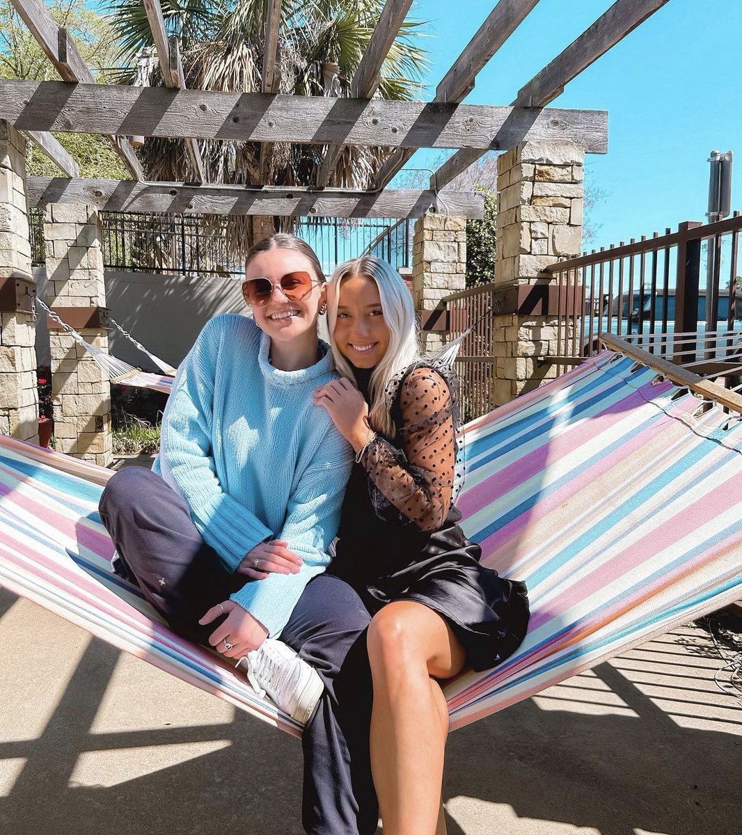 LegendsatNac's tweet photo. This sunny weather makes for a GREAT day to sign a lease with us!☀️🤠 

#legendsnac #assetliving #bestofnac https://t.co/1Q9ksU6kWF