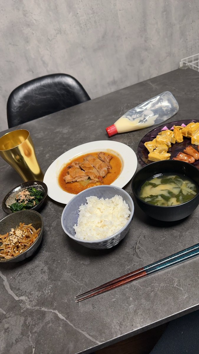 長女の弁当の余りで朝定食

今日もいっぱい食べていっぱい働きます！

おはようございます