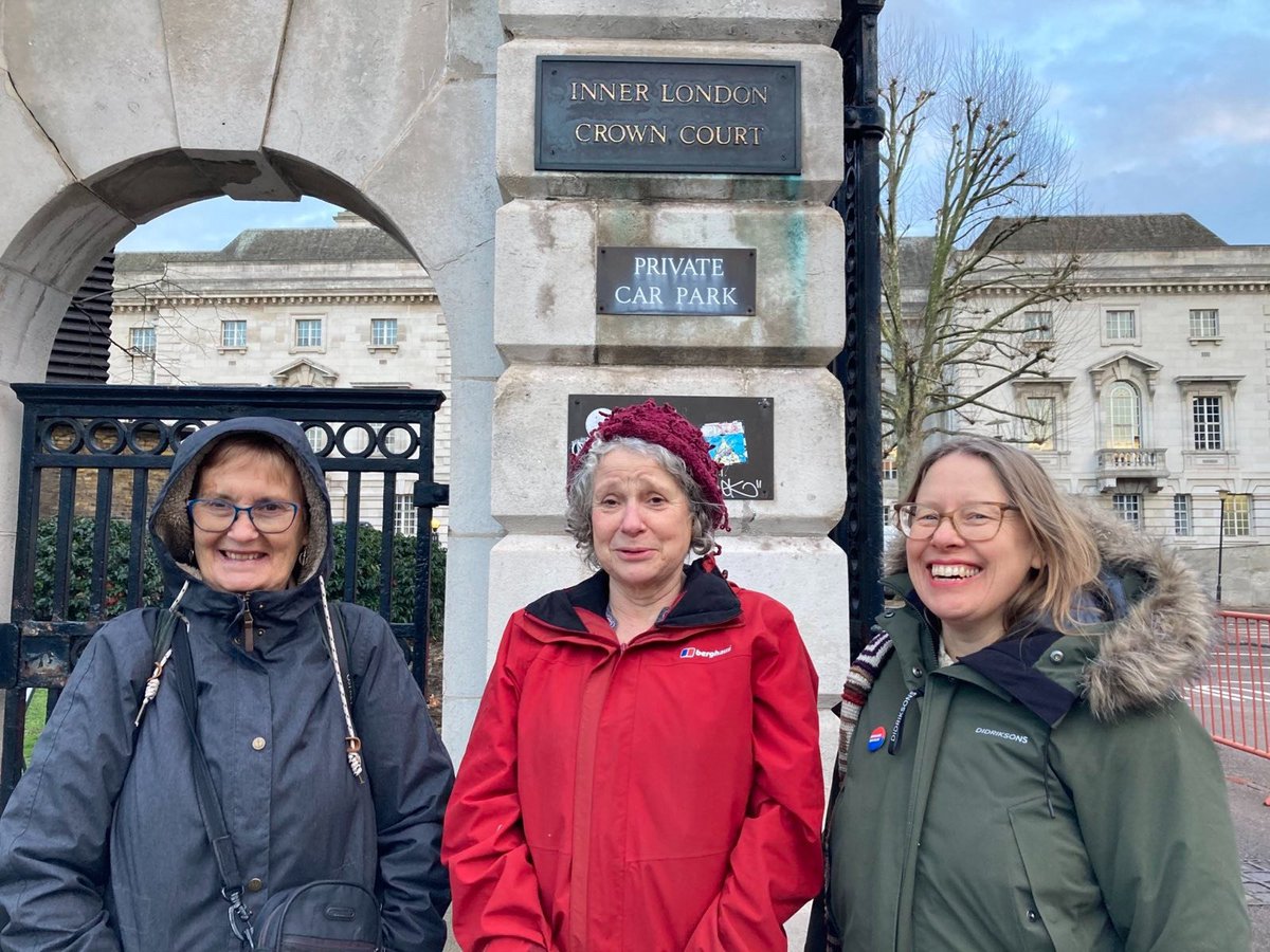 Three Insulate Britain supporters were given a temporary reprieve after a Crown Court jury failed to reach a majority verdict.

How many homes could have been insulated for the cost of this trial?

@GOVUK #GetOnWithTheJob and #InsulateBritain