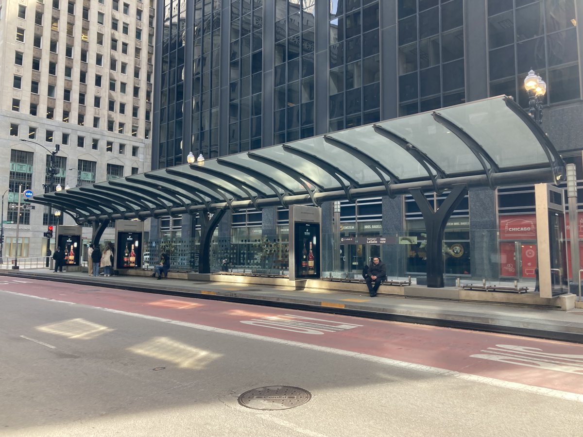 streetsblogchi's tweet image. This was a big day for livable streets legislation:
- Complete Streets ordinance passed 🚶‍♀️🚲🚌
- Smart Streets ordinance approved 📸 📸📸
- #PlowTheSidewalks introduced 🌨️🌨️🌨️
- Bikes are "intended road users" introduced 🚴‍♀️🚴🚴‍♂️
chi.streetsblog.org/2023/03/15/sma…