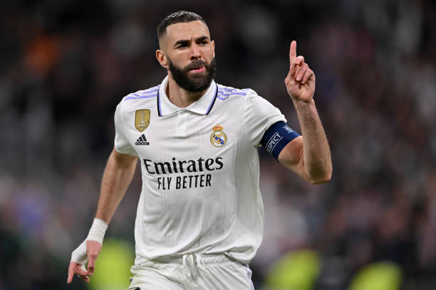 🚨 ÚLTIMA HORA!!!

🗣️ #Benzema y tranquiliza: 'Fue un golpe fuerte en la tibia, sólo un golpe. Estaré el domingo'.

#RealMadrid #RealMadridLiverpool #RMFans #HalaMadrid #HalaMadridYNadaMas