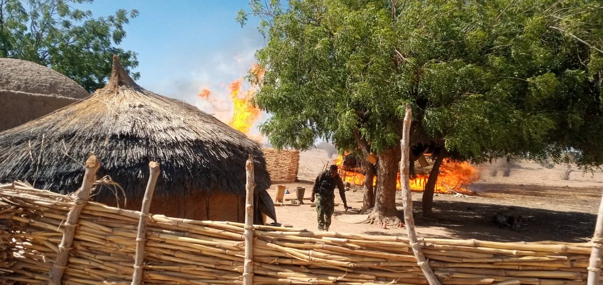 defencemediaops's tweet photo. In a continuous bid to end Terrorism in the North West region, troops of Operation HADARIN DAJI earlier today carried out a massive clearance operation in Sokoto State, killing scores of terrorists and destroying their camps across several villages in the general area.
#OPHD https://t.co/ZxpYZTtnXM
