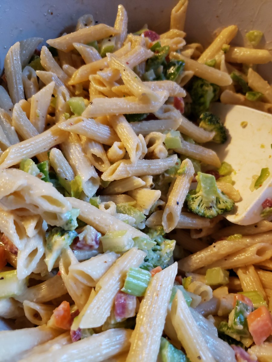DoctorLeesey's tweet image. After a fun day of being #ElizabethProctor &amp;amp; an #Escaperoom , this girl came home exhausted and whipped up some #NomNoms #macsalad and #Shepherdspie