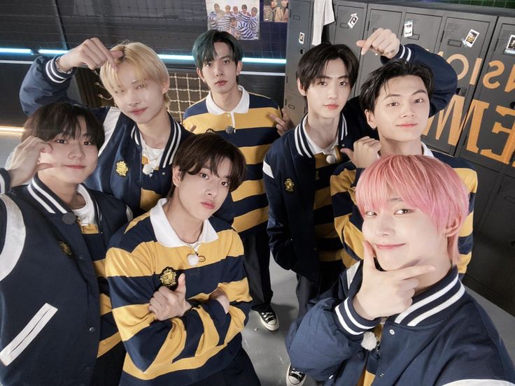 Rpandteamen's tweet photo. ㅤㅤㅤㅤ┏━━━━━━━━━━━━━━━┓
ㅤㅤㅤㅤㅤㅤ 𝐏𝐄𝐑𝐒𝐎𝐍𝐀𝐆𝐄𝐍𝐒 
ㅤㅤㅤㅤ┗━━━━━━━━━━━━━━━┛
... 🍭 # Personagens ocupados serão sinalizados com (🧁).
... 🍭 # Personagens disponíveis com (🍬).
... 🍭 # Mande na dm quem quer fazer. https://t.co/jFLMtYNw8k