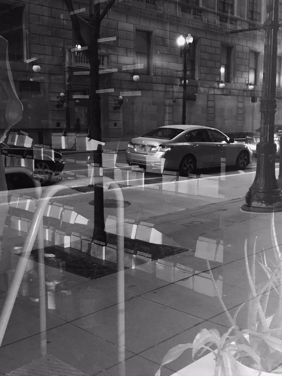 50FivePhotoJ's tweet photo. Street Photography

50Five Photo Journal
https://t.co/DHobDg0Rkm

#50FivePhotoJournal
#Photography
#StreetPhotography
#iPhone7
#iPhone7Camera
#Illinois
#Chicago
#Loop
#MonadnockBuilding
#DearbornStreet
#Reflections
#StoreWindow https://t.co/9DsFRcaOAd