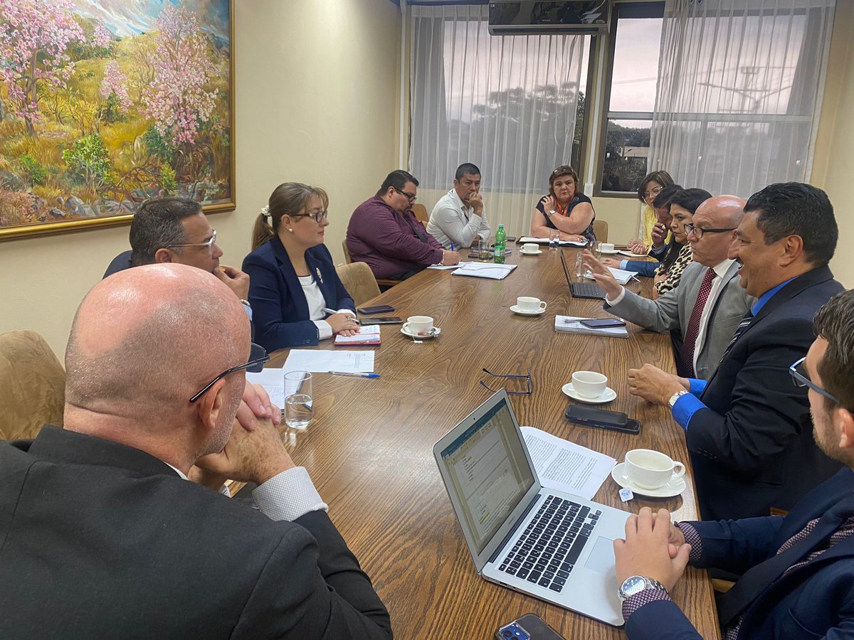 InderCostaRica's tweet photo. #Trabajando #Decidiendo #Mejorando #embarcaderos #Islas
Este miércoles 15 de marzo se llevó a cabo una mesa de trabajo para articular las acciones necesarias con el fin de construir un embarcadero vecinal mixto para las islas Chira, Venado y Cabello en Golfo de Nicoya.
1/2 https://t.co/xYWasd5SfH