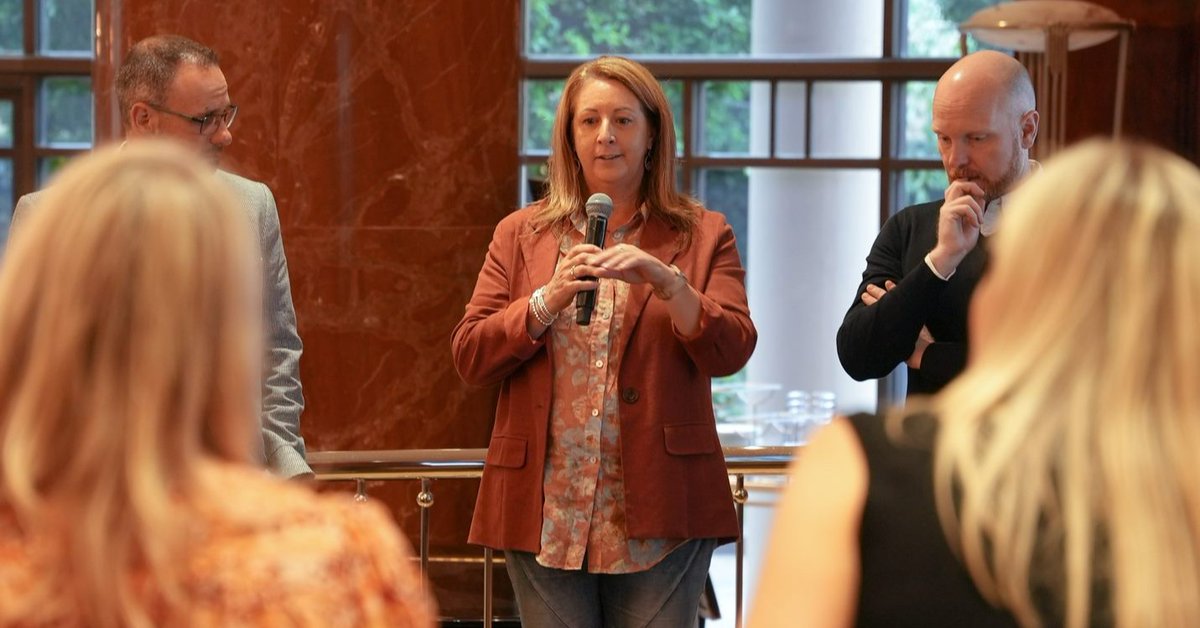 IndSchoolsVic's tweet photo. Over the last 2 days, school Principals connected for #LILAed, facilitated by @MargaBiller.
Guest Academics Christi Lockwood and @profwendysmith shared their research and encouraged participants to take on experimental initiatives to ensure their school cultures adapt and thrive. https://t.co/A6qQImryQI