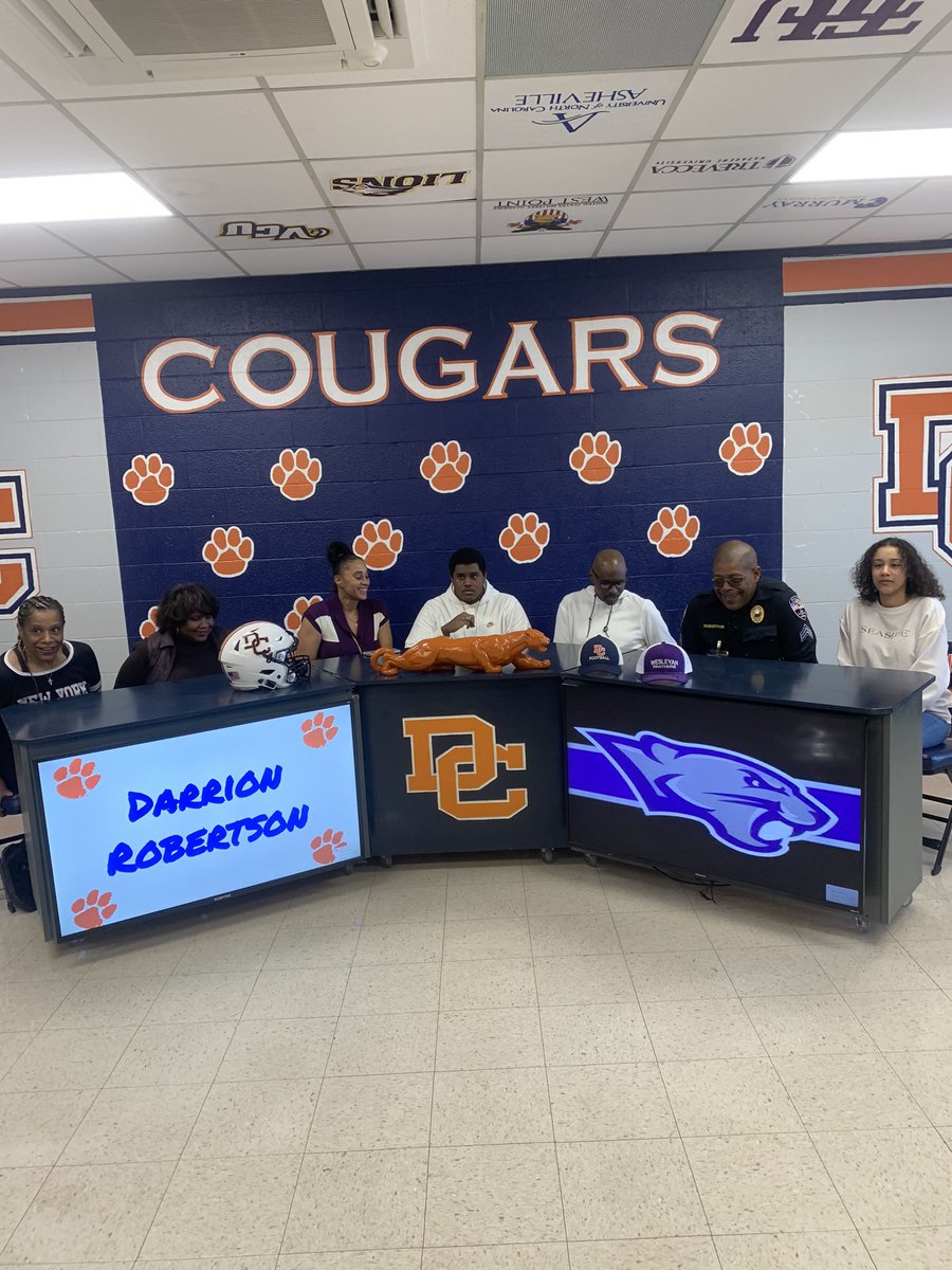 DCcougarsfb's tweet photo. Go do big things Darrion!   Congrats!! #cougarpride #kentuckywesely #BeTheWildCard# https://t.co/tHzyHkSR5P